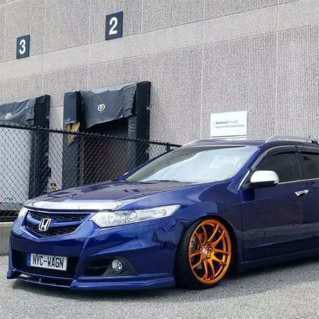 Вставка между клыками переднего бампера Modulo для Honda Accord (VIII gen)(2008-2013) купить недорого с доставкой в Омск