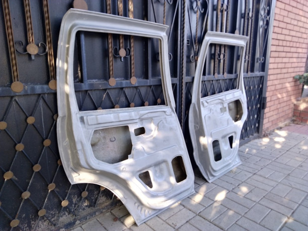 Задняя боковая дверь левая стеклопластиковая для Chevrolet Niv@ купить недорого с доставкой в Омск
